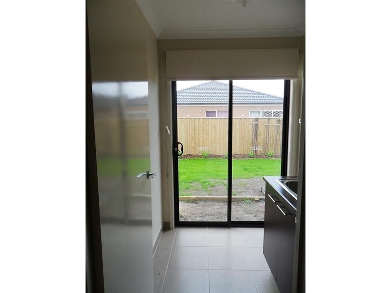 14 Wesson Way, Cranbourne East VIC 3977