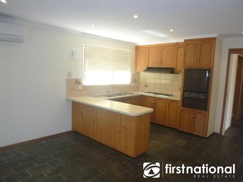 30 Fleetwood Drive, Narre Warren VIC 3805
