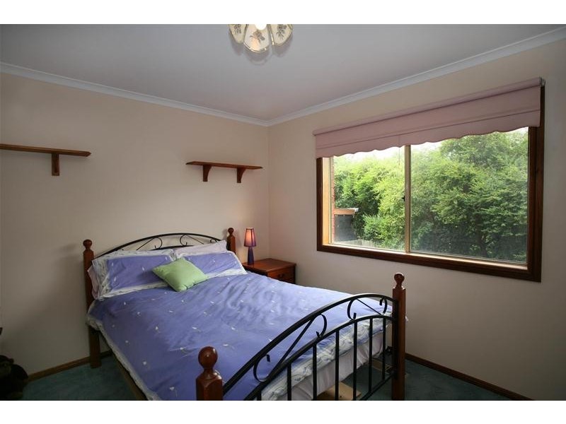 9 Millgrove Way, Berwick VIC 3806