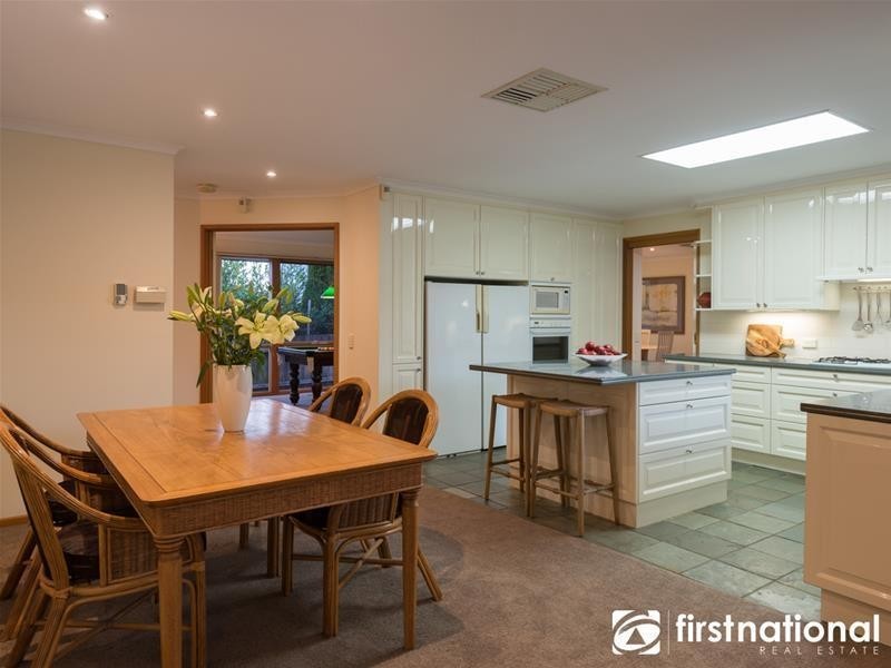 3 Lightwood Court, Berwick VIC 3806