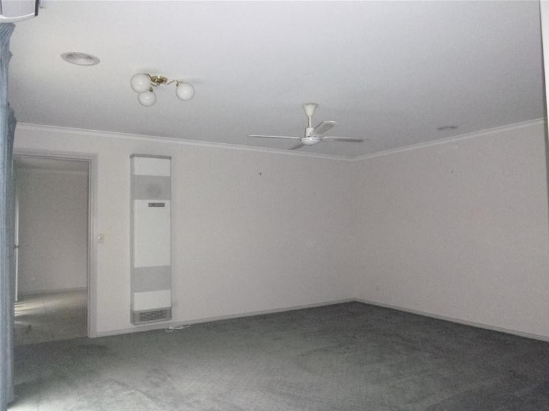 8 Mirrabook Court, Berwick VIC 3806