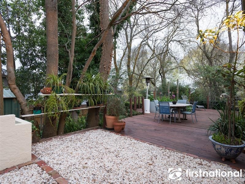 8 Scotsgate Way, Berwick VIC 3806