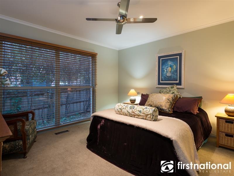 8 Scotsgate Way, Berwick VIC 3806