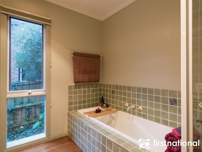 8 Scotsgate Way, Berwick VIC 3806