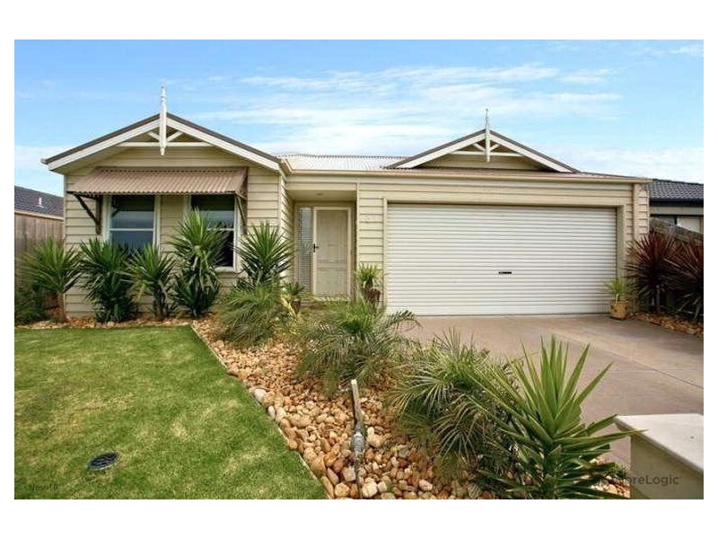 31 Ebony Street, Cranbourne North VIC 3977