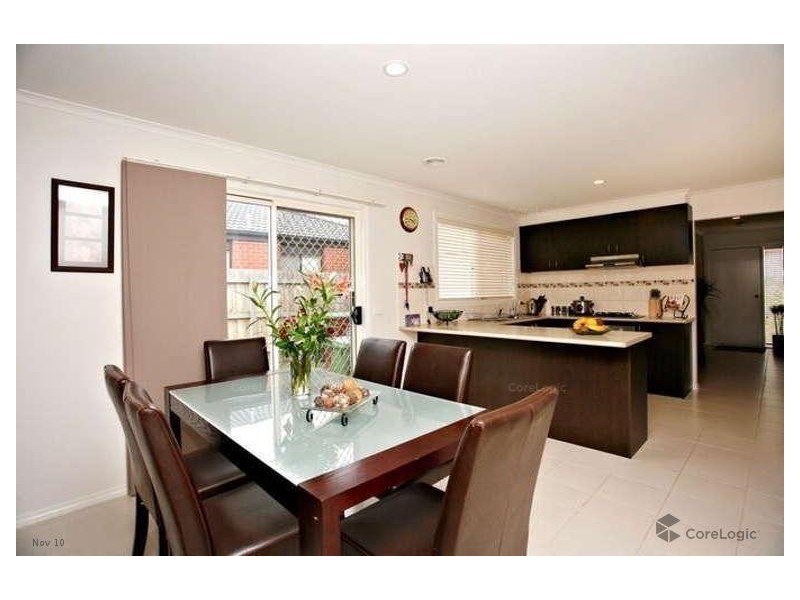 31 Ebony Street, Cranbourne North VIC 3977