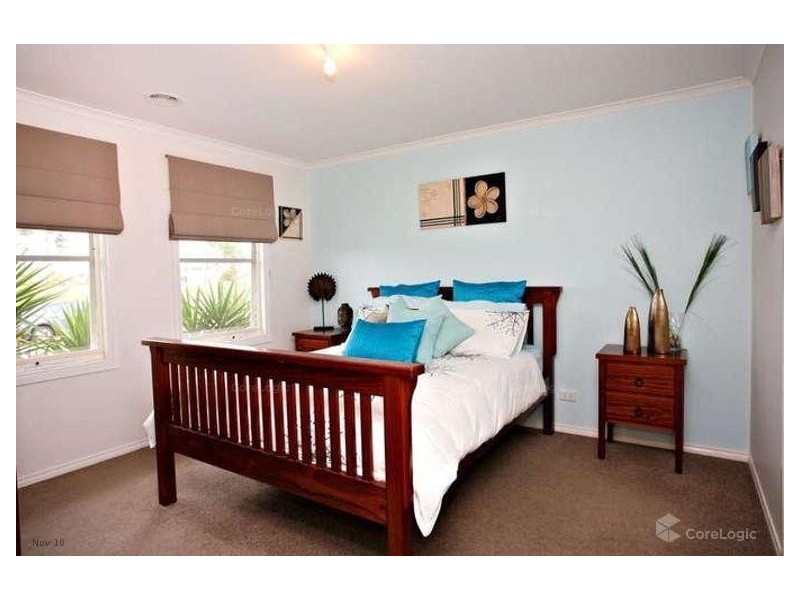 31 Ebony Street, Cranbourne North VIC 3977