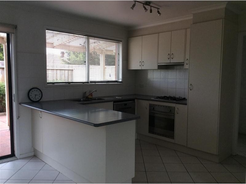 5 Warren Close, Narre Warren VIC 3805