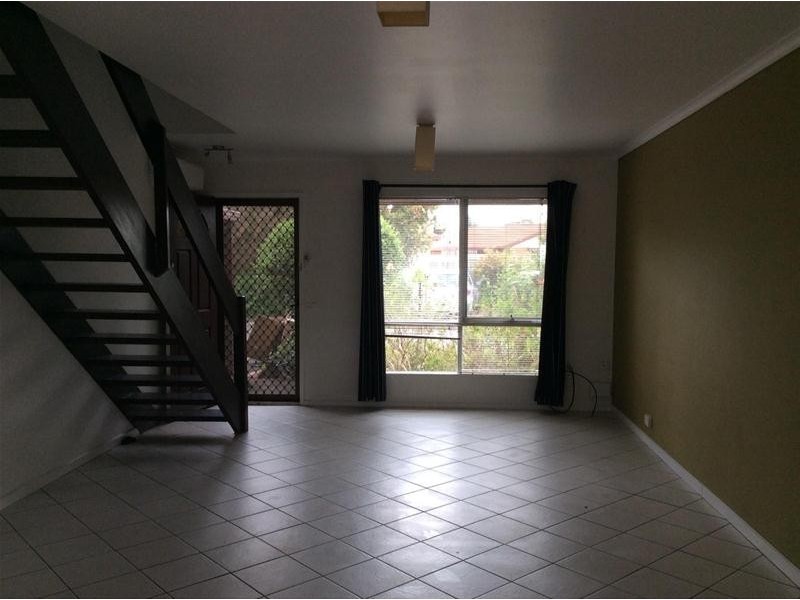 5 Warren Close, Narre Warren VIC 3805