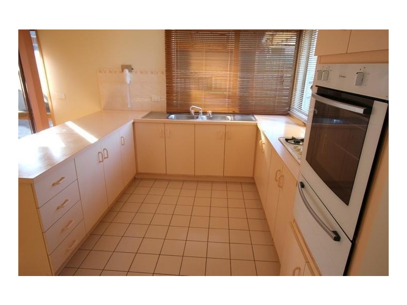 4 Craigton Court, Cranbourne North VIC 3977