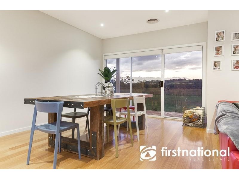 8 Haynes Close, Bunyip VIC 3815