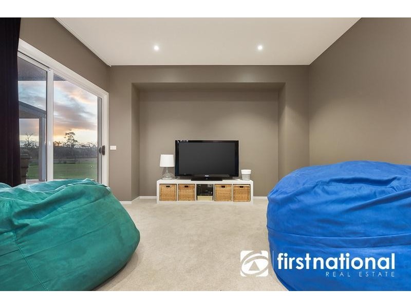 8 Haynes Close, Bunyip VIC 3815