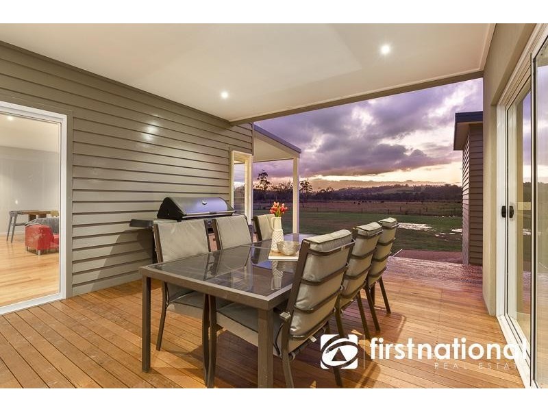 8 Haynes Close, Bunyip VIC 3815