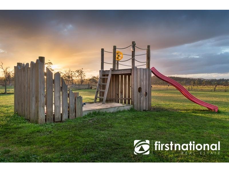 8 Haynes Close, Bunyip VIC 3815