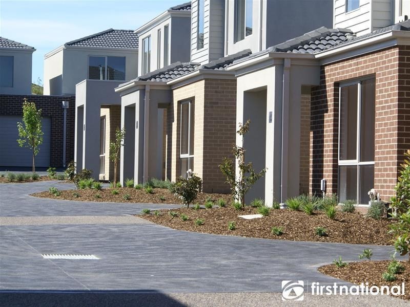 11/290 Centre Road, Narre Warren South VIC 3805