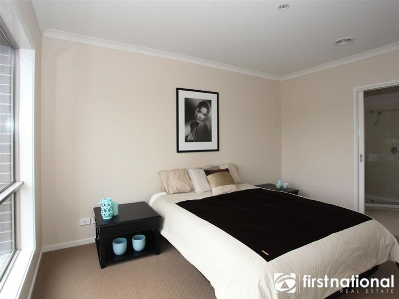 11/290 Centre Road, Narre Warren South VIC 3805