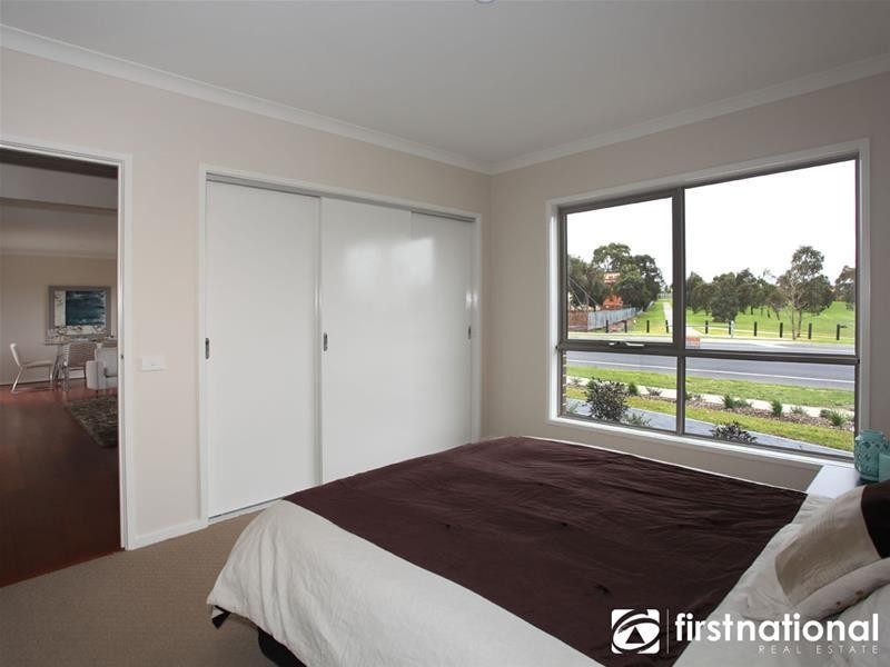11/290 Centre Road, Narre Warren South VIC 3805