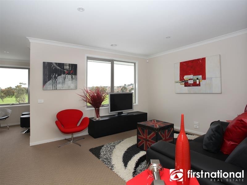 11/290 Centre Road, Narre Warren South VIC 3805
