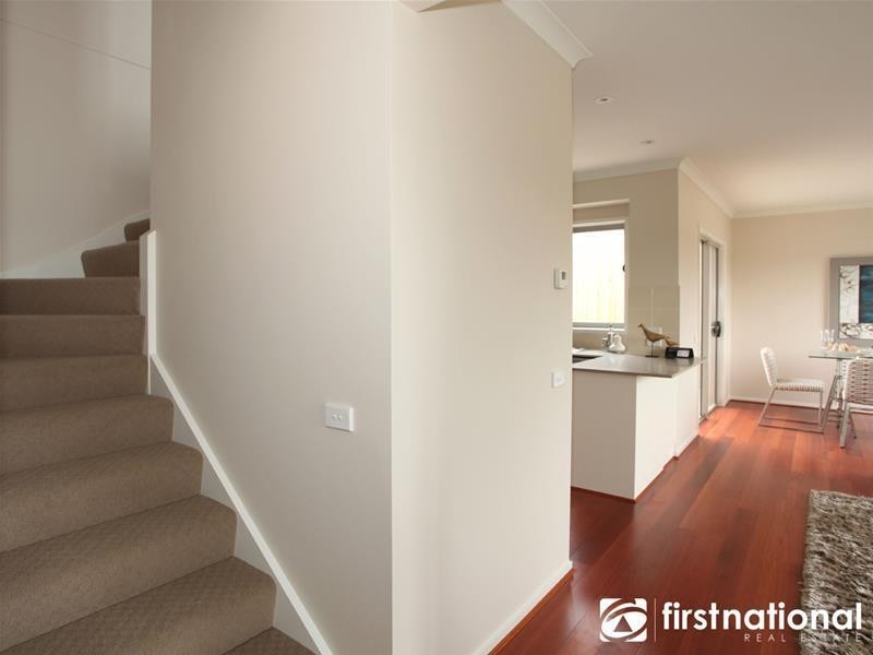 11/290 Centre Road, Narre Warren South VIC 3805