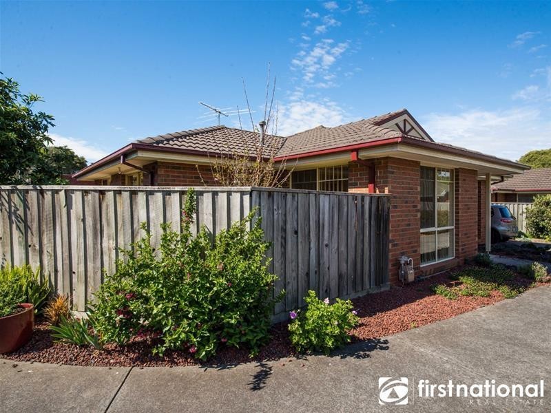 2/63 Cheviot Avenue, Berwick VIC 3806