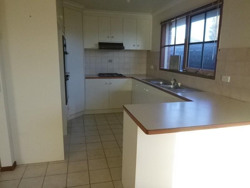 34 Coolong Avenue, Berwick VIC 3806