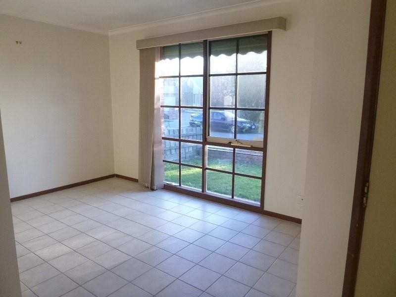 34 Coolong Avenue, Berwick VIC 3806