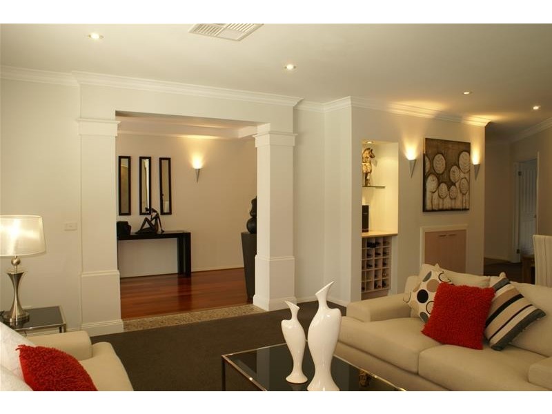 13 Ridgemont Drive, Berwick VIC 3806