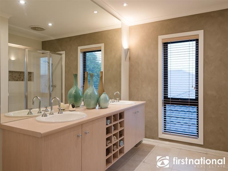 13 Ridgemont Drive, Berwick VIC 3806