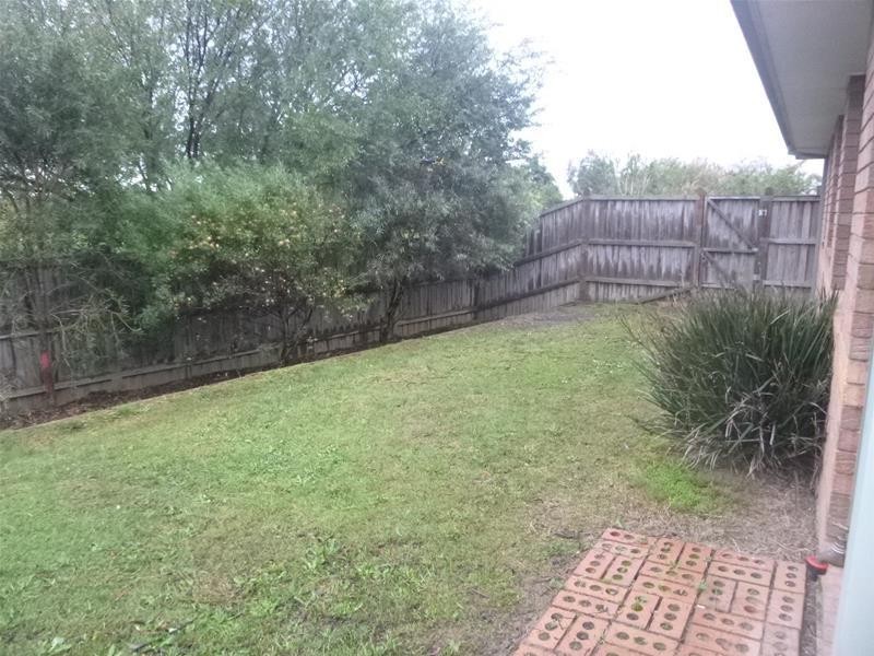 82 Lakeview Drive, Narre Warren South VIC 3805