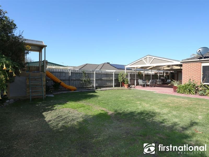17 Freeman Drive, Pakenham VIC 3810