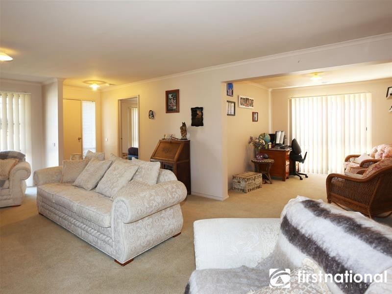 17 Freeman Drive, Pakenham VIC 3810