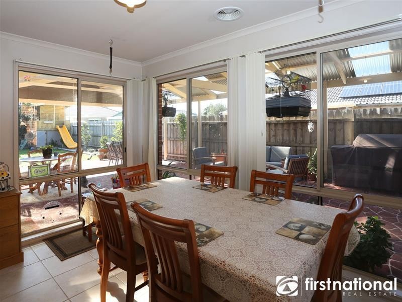 17 Freeman Drive, Pakenham VIC 3810