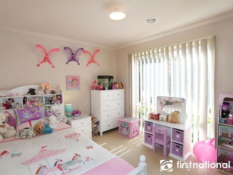 17 Freeman Drive, Pakenham VIC 3810