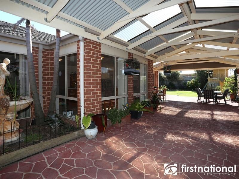 17 Freeman Drive, Pakenham VIC 3810