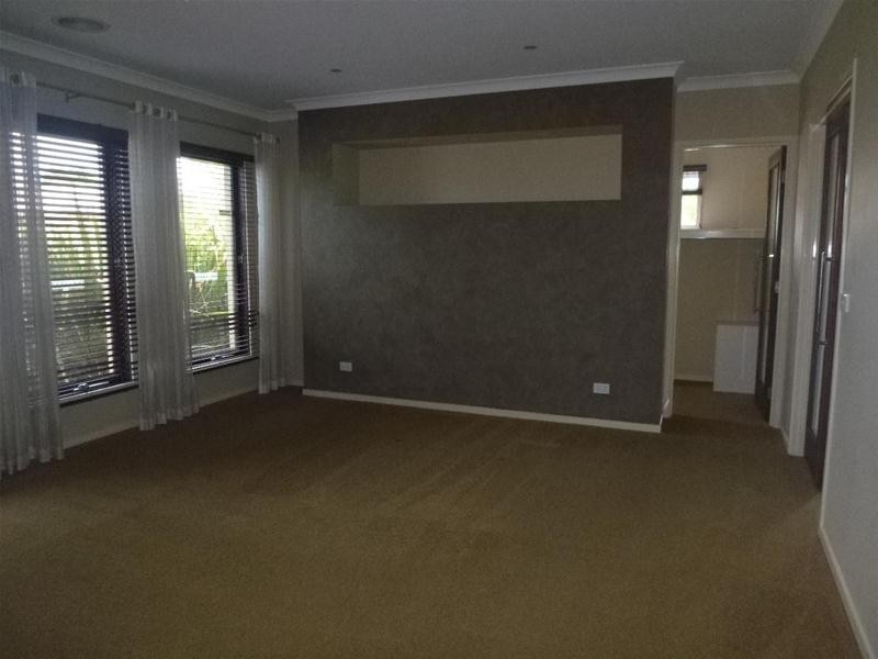 24 Chase Boulevard, Berwick VIC 3806