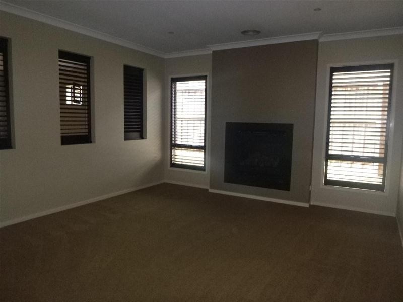 24 Chase Boulevard, Berwick VIC 3806