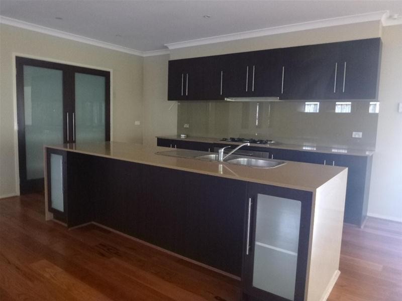 24 Chase Boulevard, Berwick VIC 3806