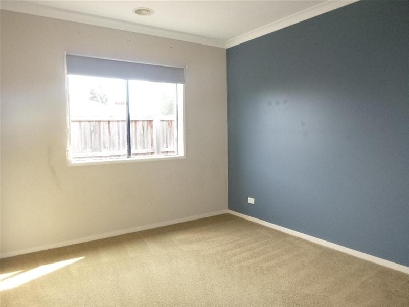 24 Chase Boulevard, Berwick VIC 3806