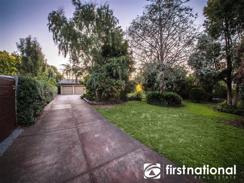 42 Outlook Drive, Berwick VIC 3806