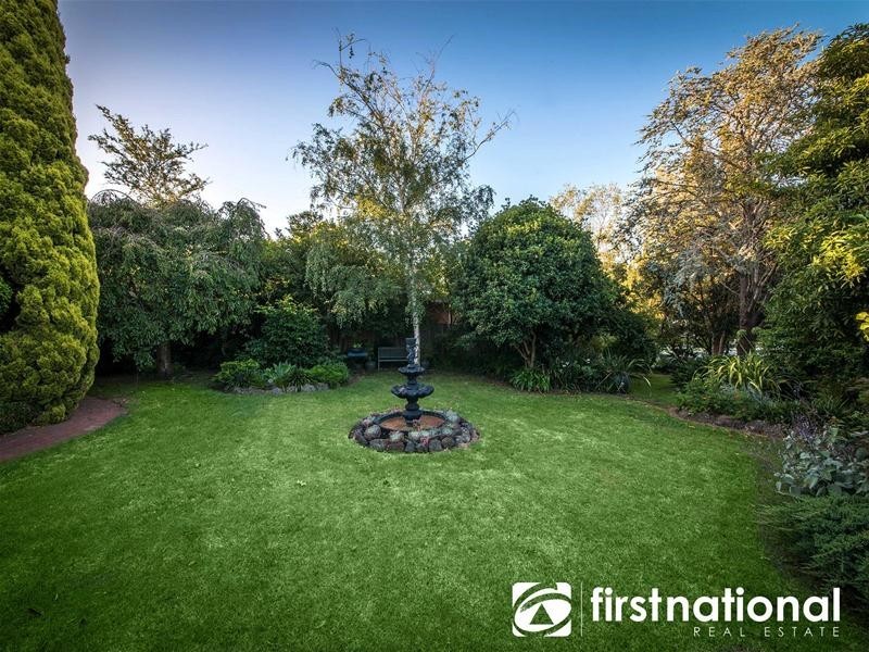 42 Outlook Drive, Berwick VIC 3806