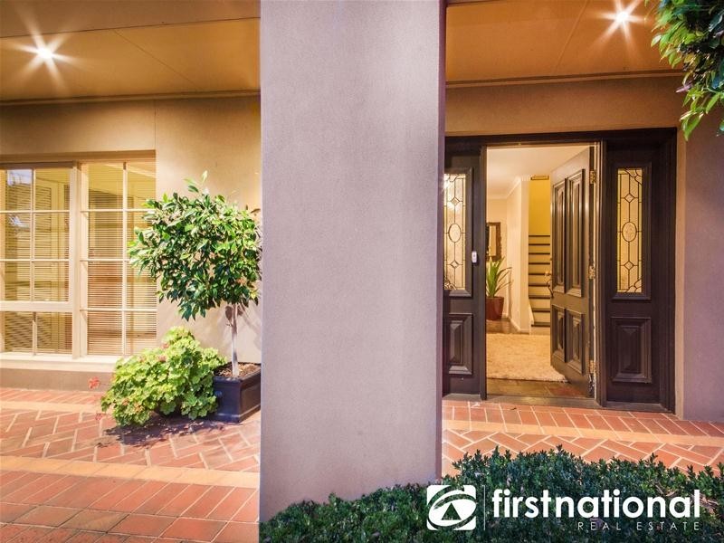 42 Outlook Drive, Berwick VIC 3806