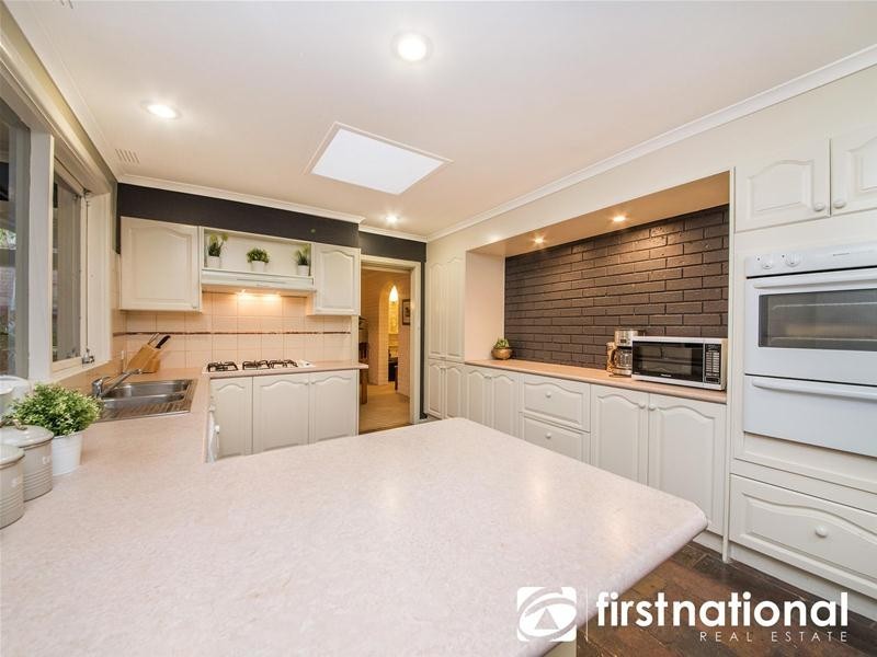 42 Outlook Drive, Berwick VIC 3806