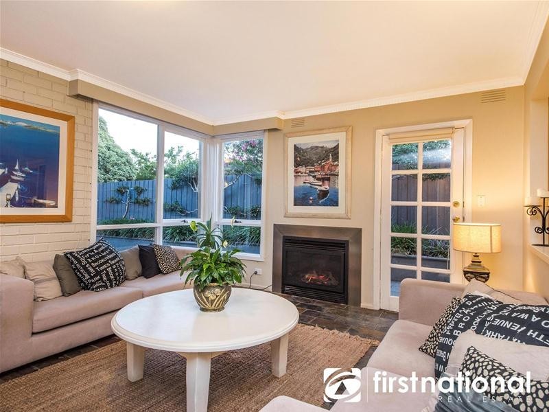 42 Outlook Drive, Berwick VIC 3806