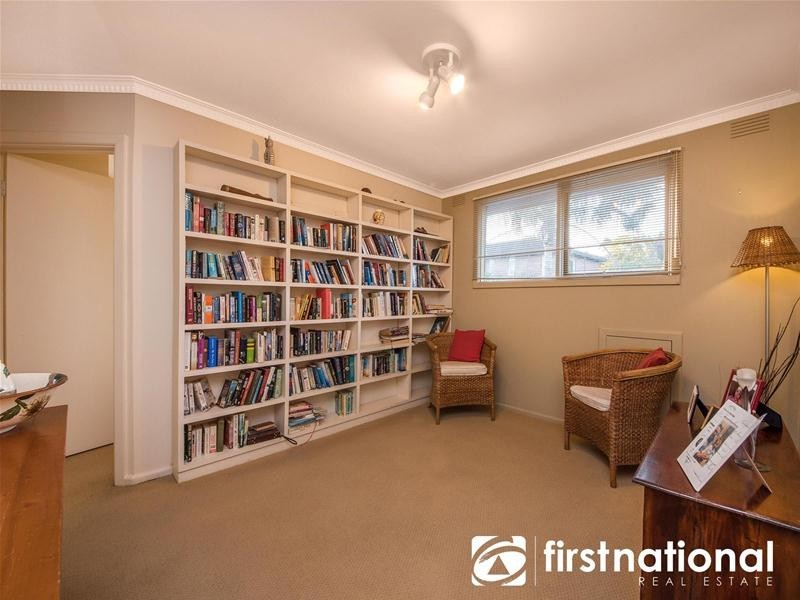 42 Outlook Drive, Berwick VIC 3806