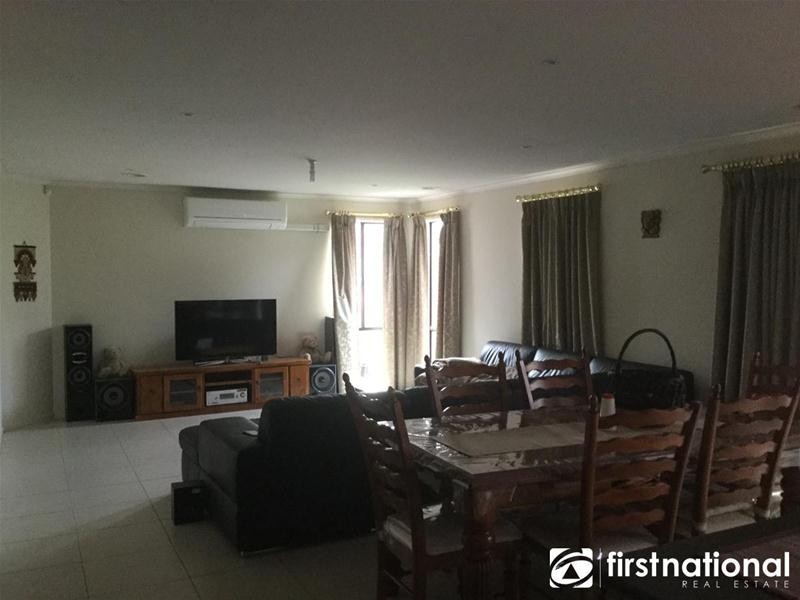 92 Skyline Way, Berwick VIC 3806