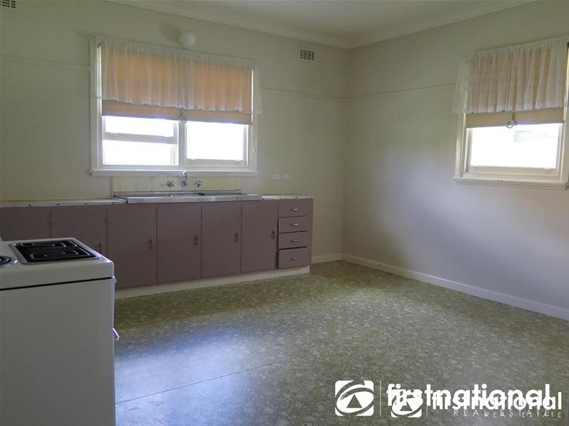 4 Henty Street, Pakenham VIC 3810