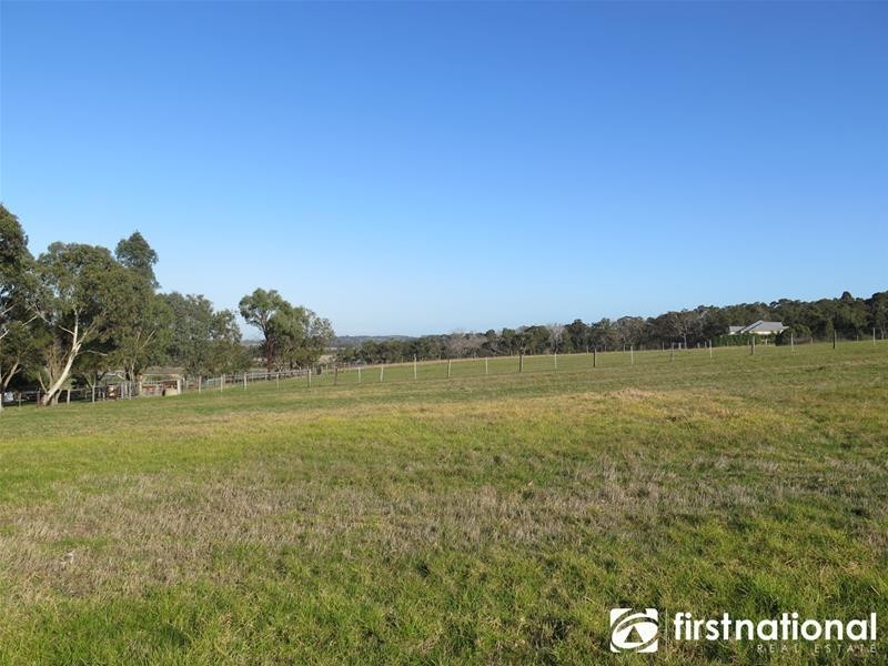 2/22 Nylander Road, Bunyip VIC 3815