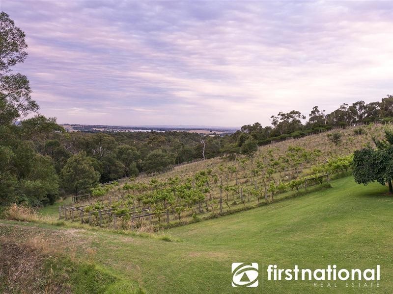 130 Whiteside  Road, Officer VIC 3809