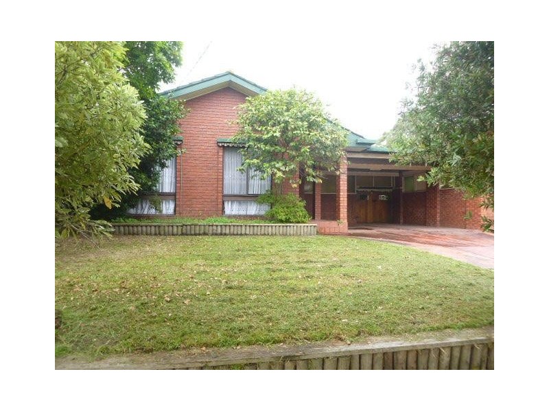 26 Meadow Wood Walk, Narre Warren VIC 3805