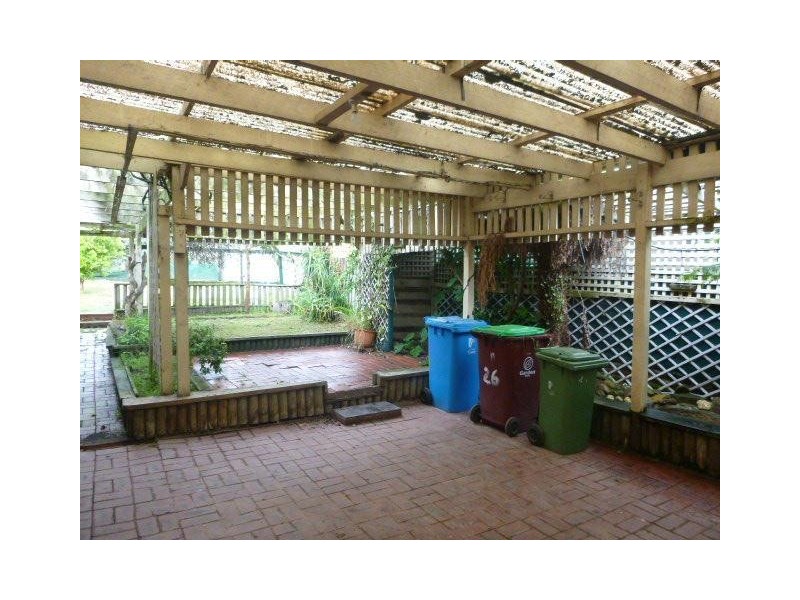 26 Meadow Wood Walk, Narre Warren VIC 3805